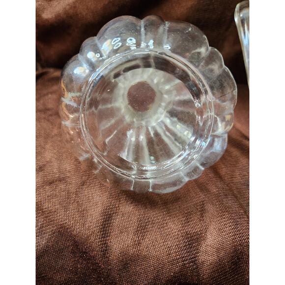 Perfume Bottle Squat Melon shaped with tall ribbed glass stopper - Picture 5 of 5